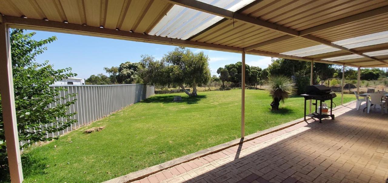 Pinjarra Caravan Park And Cabins Exteriér fotografie